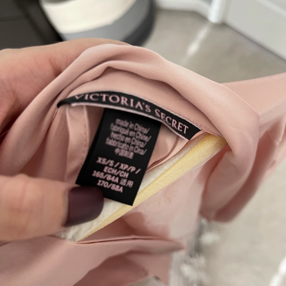 Victoria’s Secret Silk Robe - Picture 2 of 2